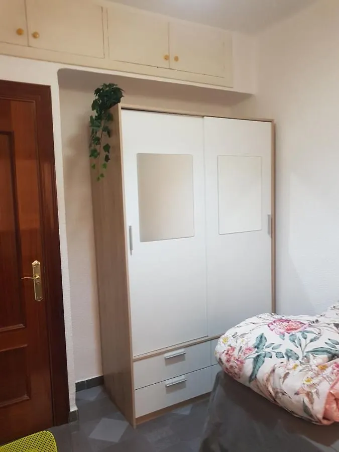 Kaz Bedrooms Málaga 0*,  İspanya